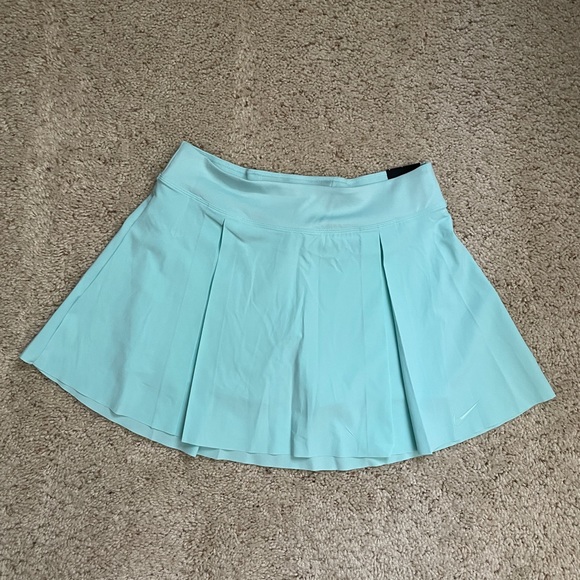 Nike Dresses & Skirts - Nike Club Golf Skort NWT